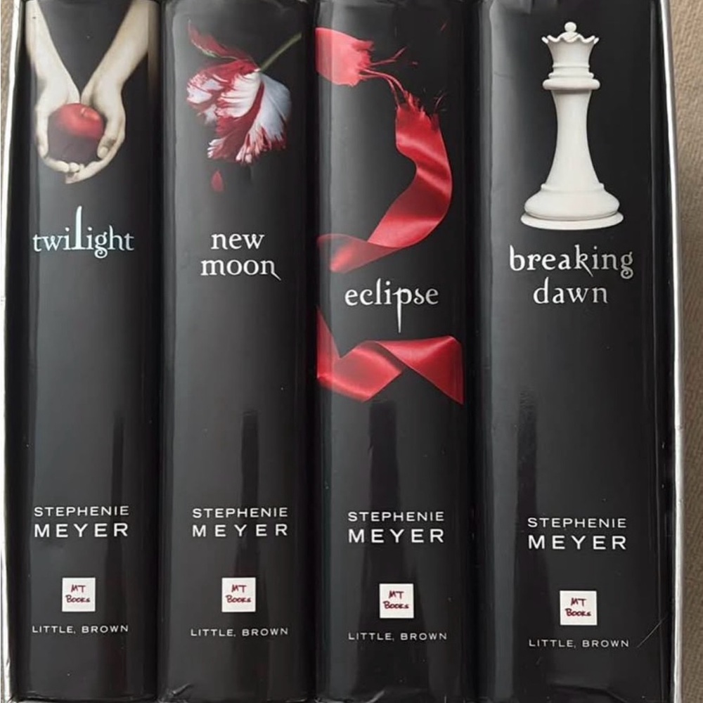 TWILIGHT HARDCOVER BOX SET